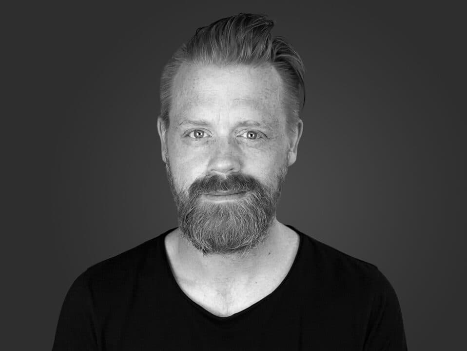 Tobias J. Brueckner - Portrait ALEKS & SHANTU GmbH